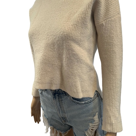 Super cute Wilfred cropped wool sweater - Picture 7 of 9